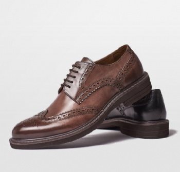 Special leather business man dress shoes elegant black men mid heel dress shoesHot Handsewn waxy plain toe mens shoes dress shoes
